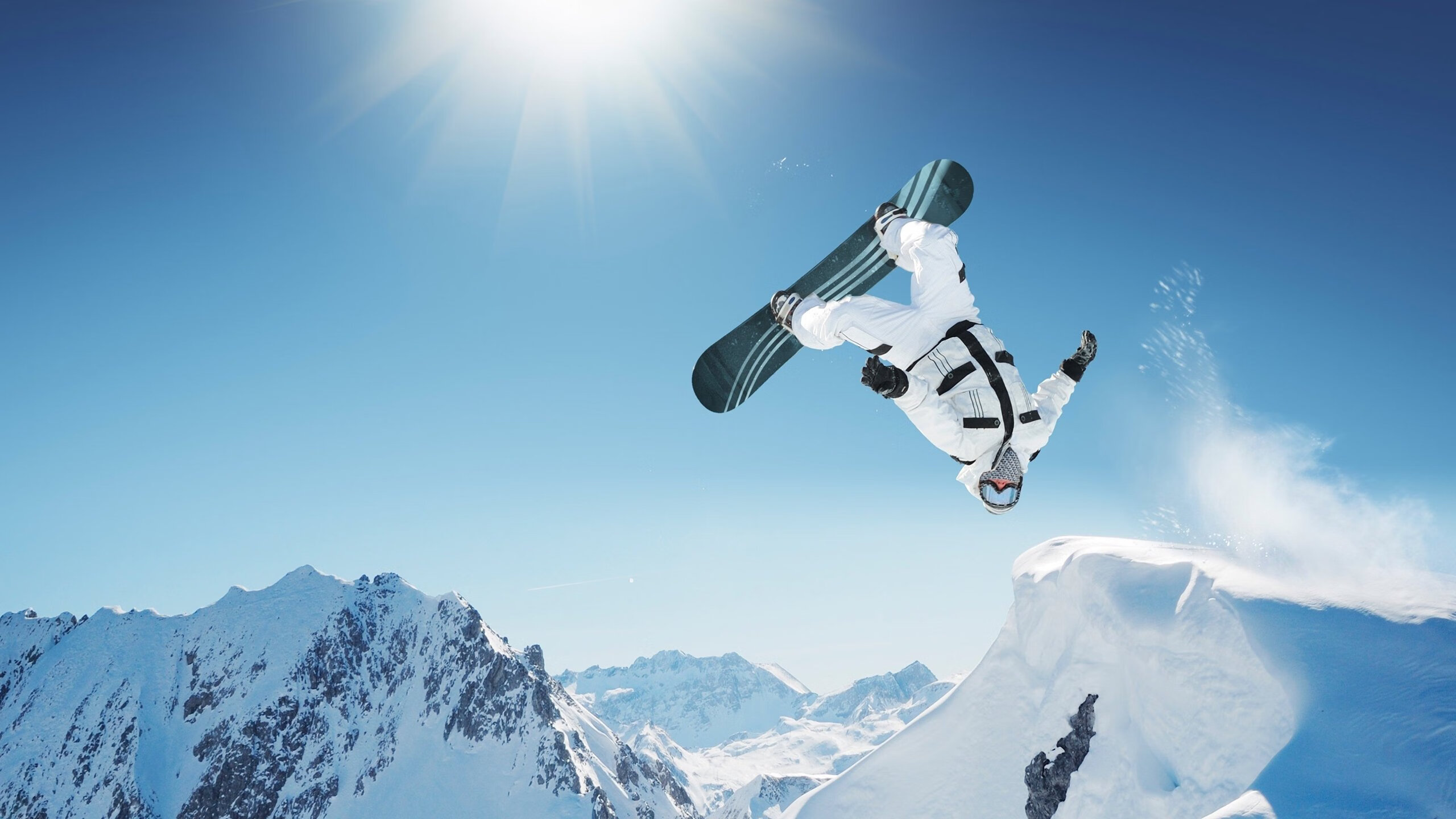 足球世界的平行叙事，土耳其完胜中国背后的战术启示，与萨拉赫刷新纪录的永恒追求